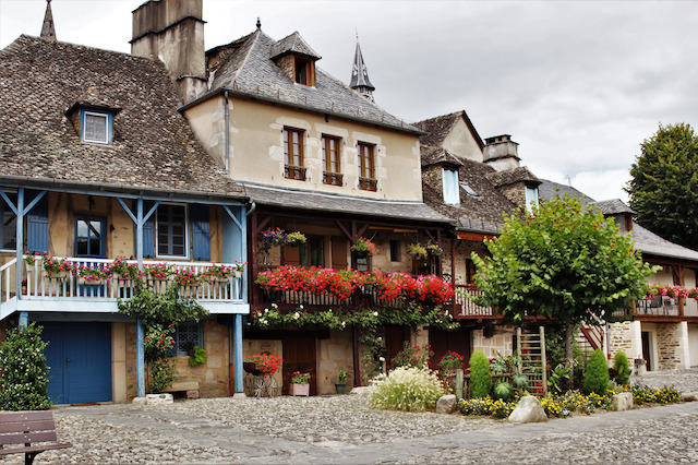 Road Trip pelo Vale do Rio Dordogne, Dia 2: Descubra a arquitectura medieval em Tulle